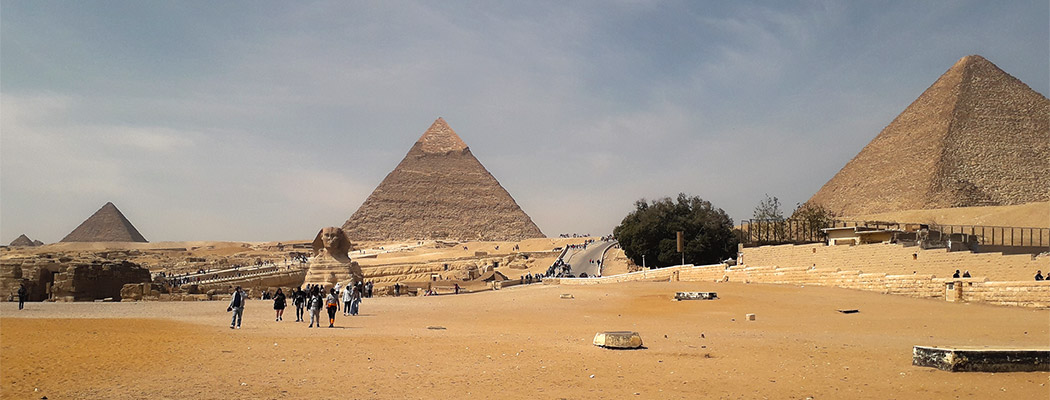 Pyramiden von Gizeh während Corona im Feb. 2022