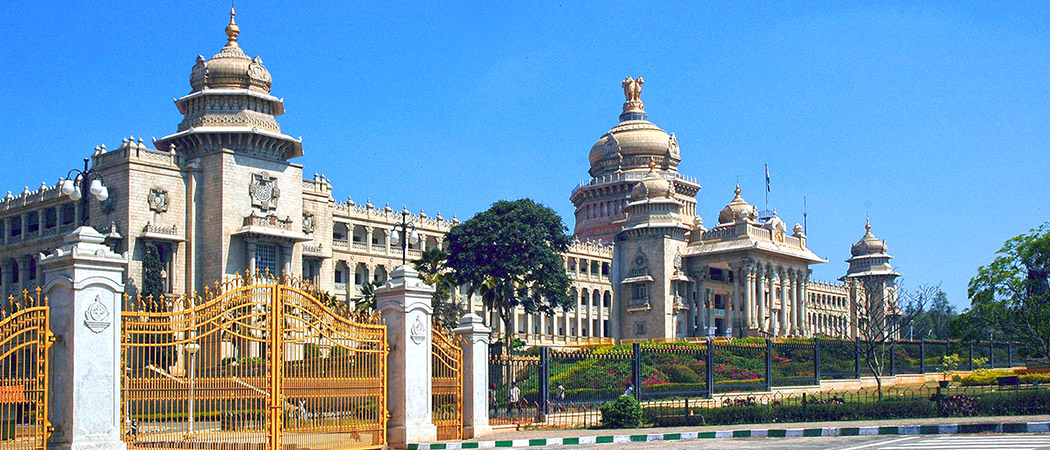 Vidhana Soudha: Sitz des Zweikammer-Gesetzgebers von Karnataka