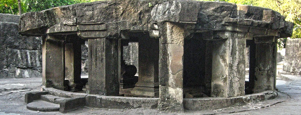 Pataleshwar-Tempel